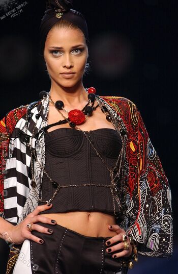 Ana Beatriz Barros