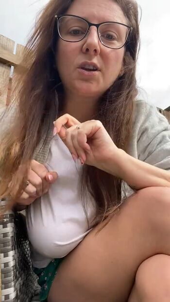 AngryWeeWifey