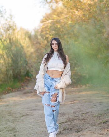 Aria Sloane