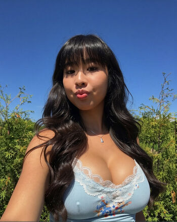 Chloe ABG