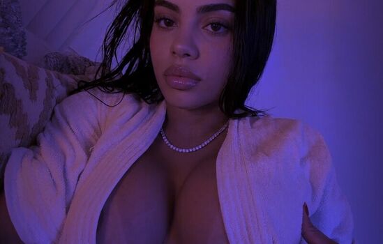 Full leaked Kira kosarin / private onlyfans photo