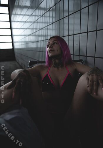 Mrsroxxyred