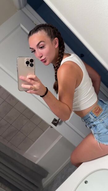 NikkiiRyderr