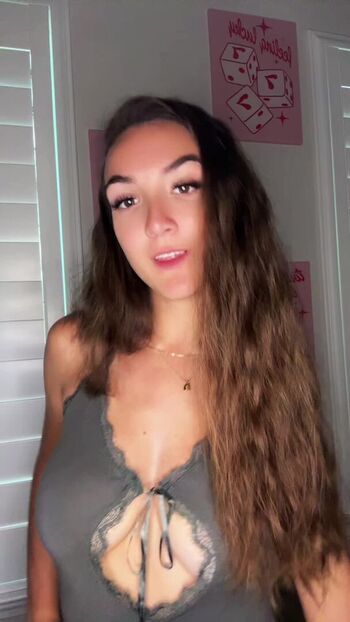 NikkiiRyderr