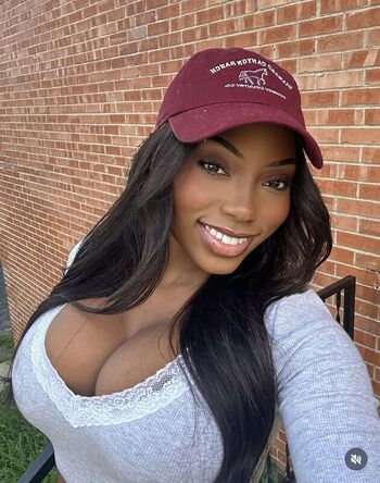 Samantha Marie