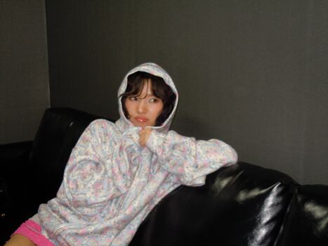 tiny.pretty.j