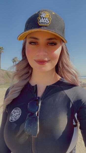 Full leaked Felicia/ private onlyfans photo
