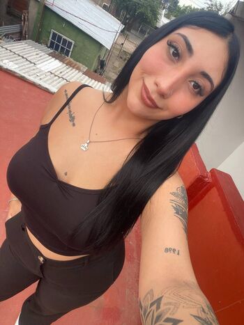 Vickyy__Guadagno Caro