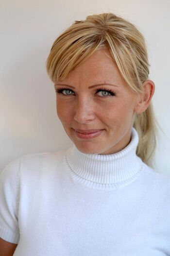 Vivian Schmitt